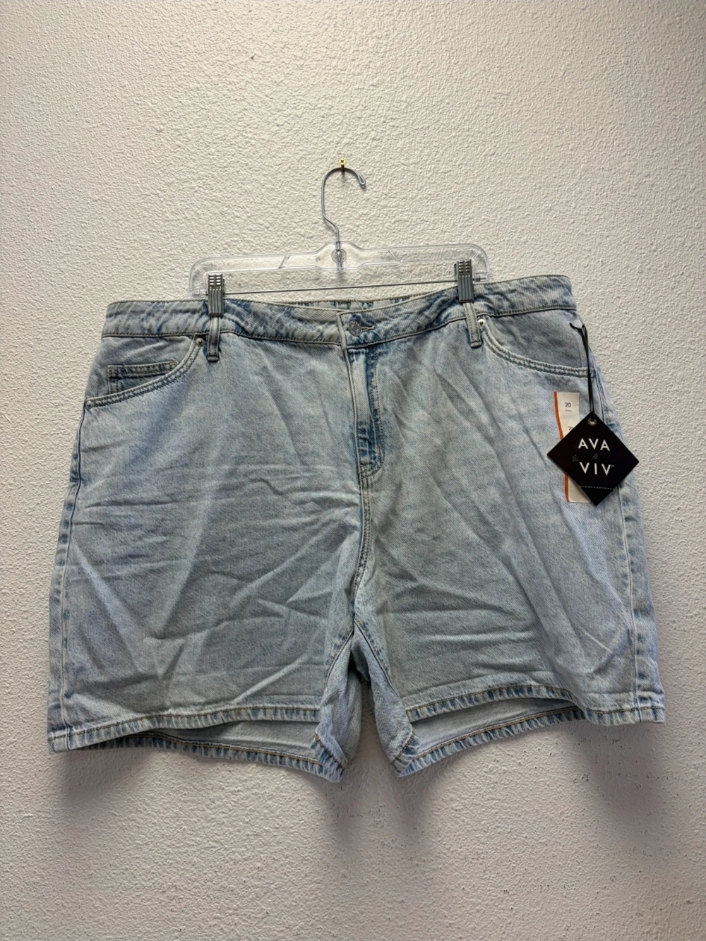 Womens Light Wash Jean Shorts Size 20 #525